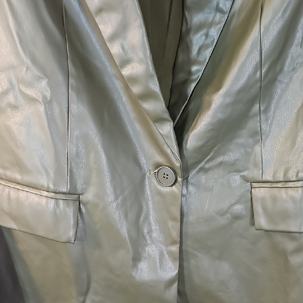 Elegant Olive Women's Blazer - Picture 9 of 11